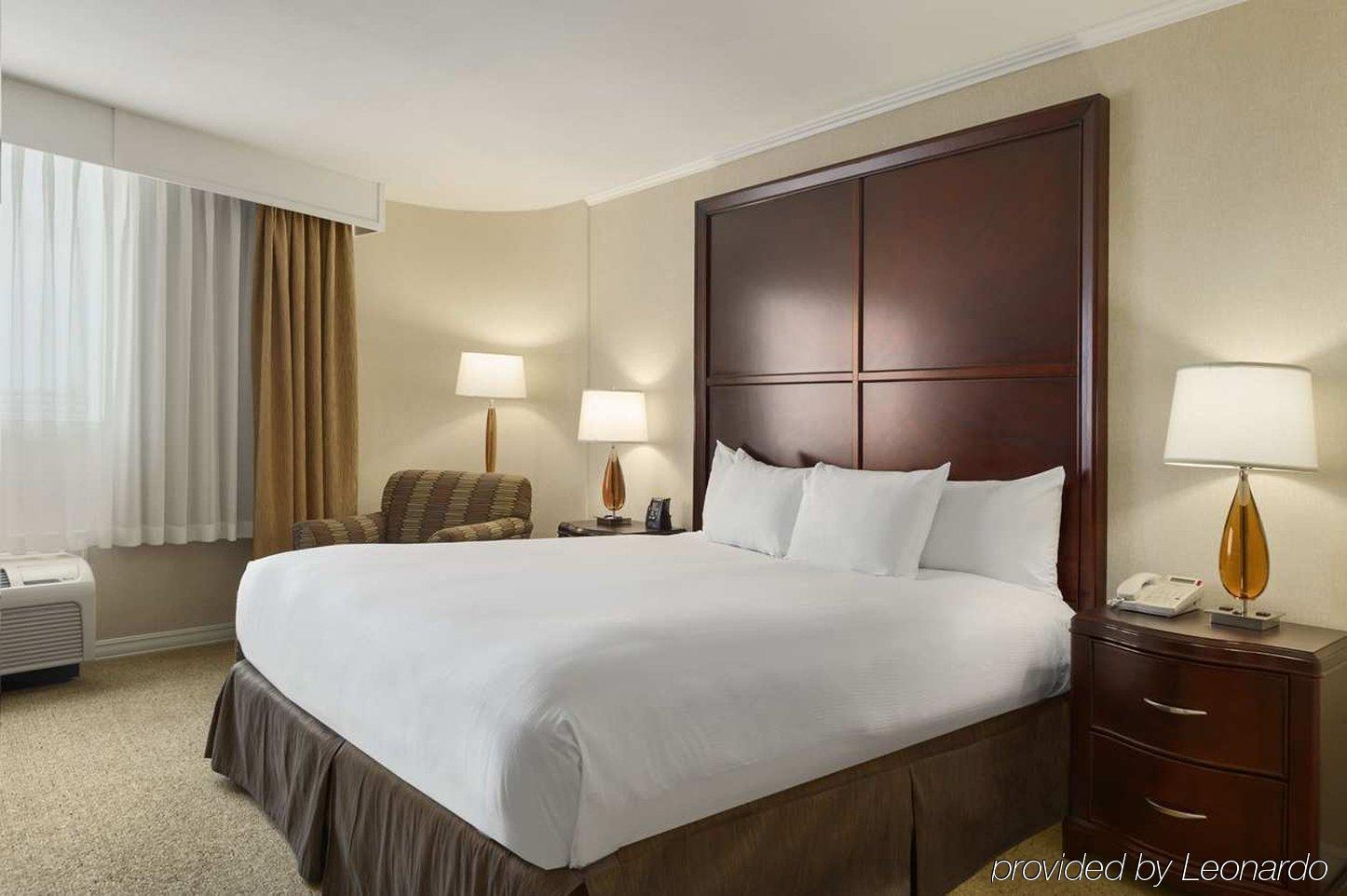 Hilton Chicago/Oak Lawn Exterior foto
